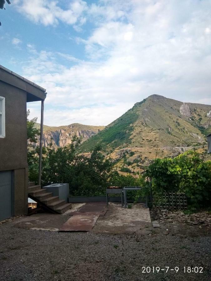 Nnn Guest House Goris Eksteriør bilde