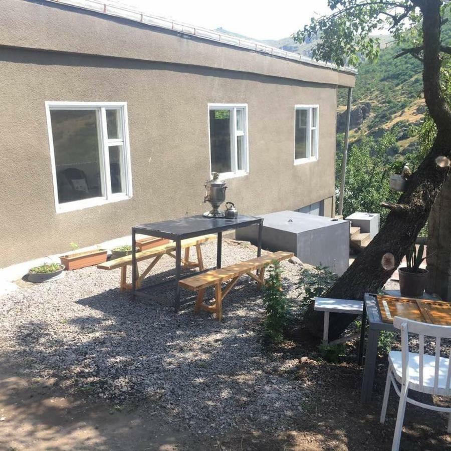 Nnn Guest House Goris Eksteriør bilde