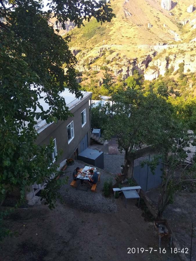 Nnn Guest House Goris Eksteriør bilde
